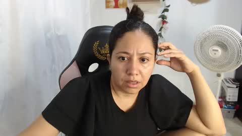 emiliany layla perez online show from 09-15-25, 03:06