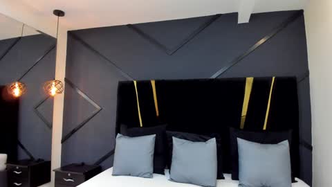 Emillie online show from 01-09-25, 05:11