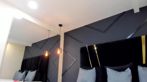 Emillie online show from 03-05-25, 05:08