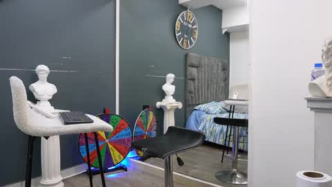 Emilio online show from 05-21-26, 10:55