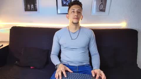 EMILIOCUM online show from 06-18-26, 03:18
