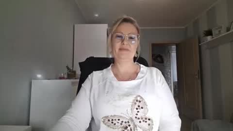 EmillyLove online show from 03-02-26, 10:33