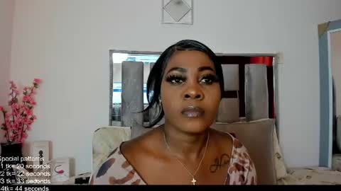 Emilly Roa online show from 07-05-26, 01:18