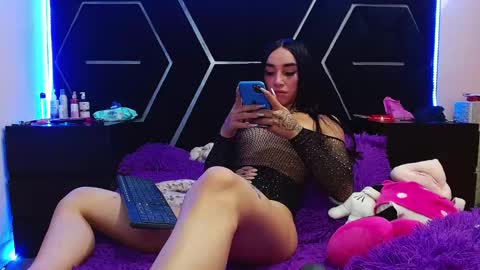 Snapshot of emillystonex chatting on 12-13-24, 11:13 emillystonex online show from 12-13-24, 11:13