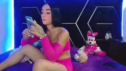 Snapshot of emillystonex chatting on 01-15-25, 04:54 emillystonex online show from 01-15-25, 04:54