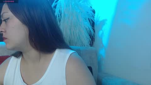 emily175445 online show from 06-03-26, 12:41