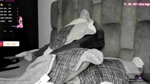 Emily online show from 04-06-26, 10:49