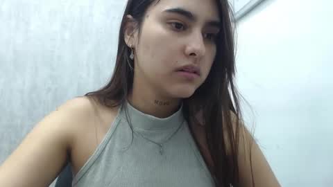 emily fox 3 online show from 04-22-26, 12:13