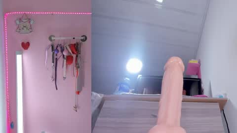 Snapshot of emily_foxxxi chatting on 04-26-26, 10:51 emily_foxxxi online show from 04-26-26, 10:51