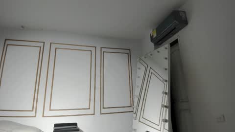 emily_gaviria1 online show from 03-19-26, 11:58