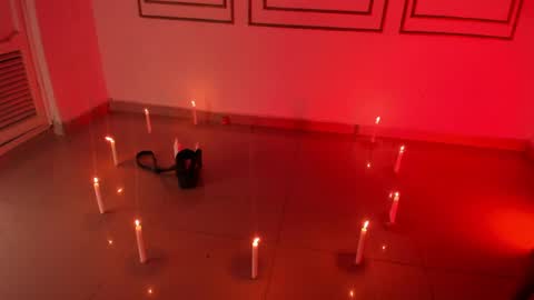 emily_gaviria1 online show from 04-10-26, 12:32