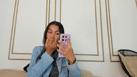 emily_gaviria1 online show from 05-10-26, 12:10