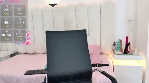Snapshot of emily_hilton1 chatting on 07-16-26, 06:14 emily_hilton1 online show from 07-16-26, 06:14