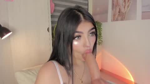 Snapshot of emily_kenner chatting on 07-07-26, 12:09 EmilyKenner Independent model online show from 07-07-26, 12:09