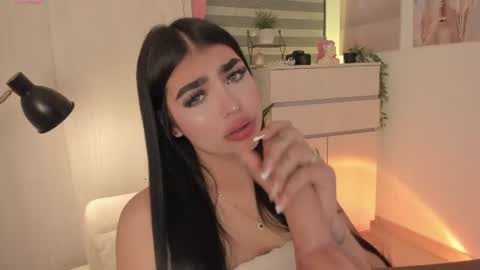 Snapshot of emily_kenner chatting on 07-13-26, 11:46 EmilyKenner Independent model online show from 07-13-26, 11:46