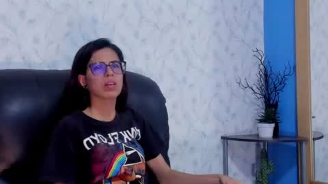 Snapshot of emily_loperaa chatting on 07-08-26, 03:38 Emily online show from 07-08-26, 03:38