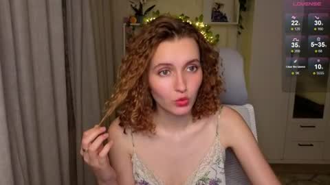 Snapshot of emily_lune chatting on 06-25-26, 06:34 Emily online show from 06-25-26, 06:34