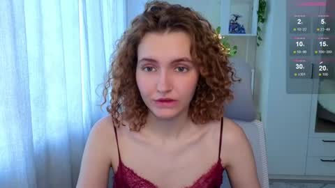 Snapshot of emily_lune chatting on 06-28-26, 06:41 Emily online show from 06-28-26, 06:41