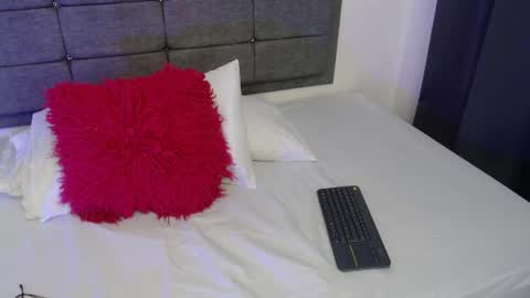 emily_milff online show from 06-03-26, 11:46