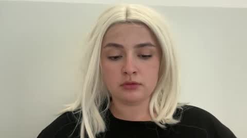 emily_morning_dew online show from 04-05-26, 03:53