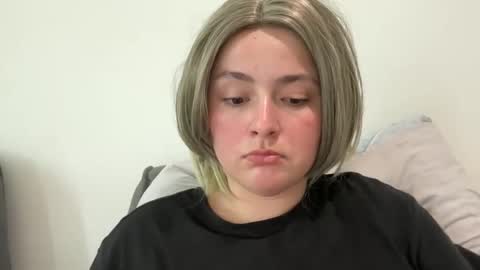 emily_morning_dew online show from 06-06-26, 09:36