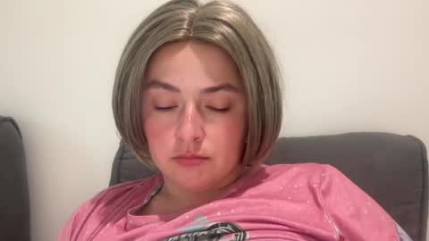emily_morning_dew online show from 07-16-26, 06:14