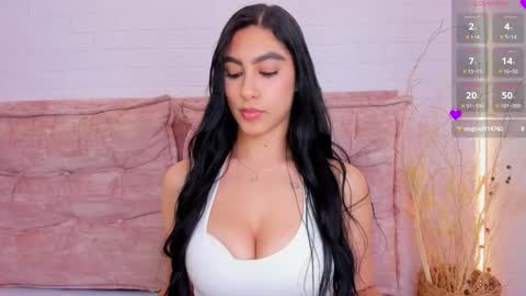 Snapshot of emily_roux chatting on 03-12-26, 12:17 EMILY online show from 03-12-26, 12:17