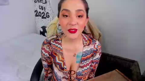 Snapshot of emily_sartre chatting on 06-27-26, 02:55 Emilly online show from 06-27-26, 02:55