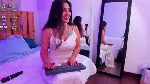 Snapshot of emily_sartre chatting on 07-06-26, 08:11 Emilly online show from 07-06-26, 08:11