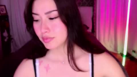 Emily  Swan online show from 12-23-25, 02:31