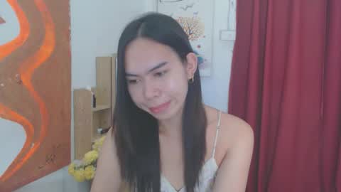 emily_xo143 online show from 05-13-26, 01:30