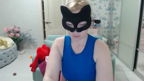 Snapshot of emily_york18 chatting on 06-10-26, 07:57 Emily online show from 06-10-26, 07:57