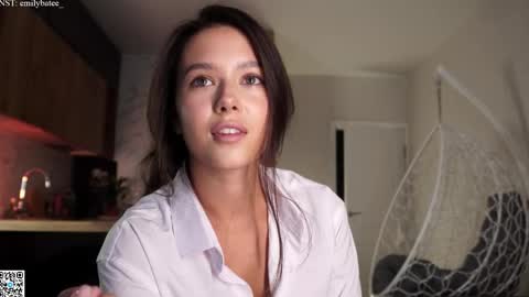 emilybatee online show from 04-20-26, 06:31