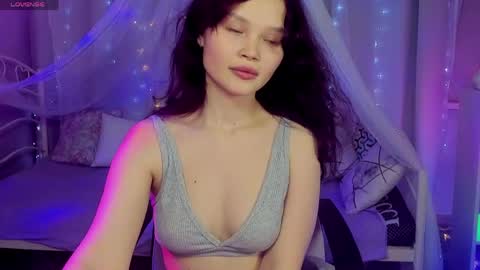 Emilyhaves online show from 05-04-26, 07:48