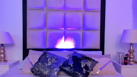 Snapshot of emilyevanns_ chatting on 02-01-25, 09:29 Emily online show from 02-01-25, 09:29