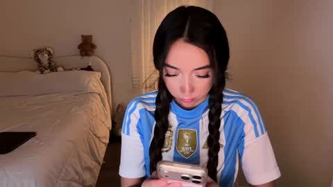 Snapshot of emilyfawn chatting on 07-19-26, 04:27 emilyfawn online show from 07-19-26, 04:27