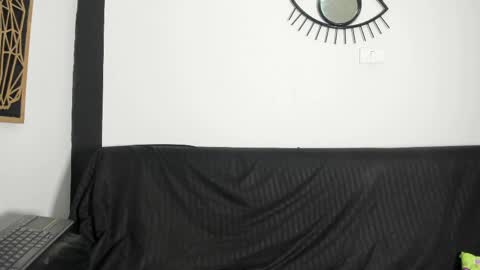 Emily online show from 04-08-26, 11:21