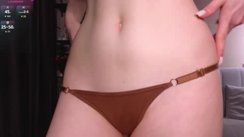 Snapshot of emilyhalden chatting on 01-16-26, 04:16 Emi online show from 01-16-26, 04:16