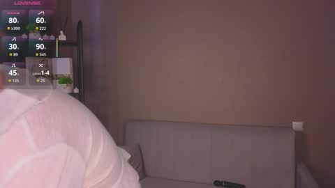 Snapshot of emilyhalden chatting on 02-24-26, 04:32 Emi online show from 02-24-26, 04:32