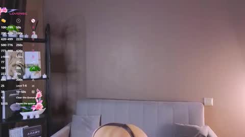 Snapshot of emilyhalden chatting on 03-04-26, 03:18 Emi online show from 03-04-26, 03:18