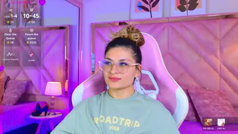 Emilyjonnes  online show from 05-14-26, 08:59