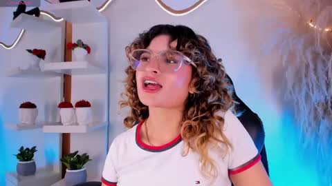 Emilyjonnes  online show from 05-31-26, 04:09