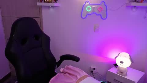 VALEEEN online show from 06-17-26, 02:40