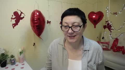 Snapshot of emilyl0vee chatting on 02-03-26, 06:46 Emily online show from 02-03-26, 06:46