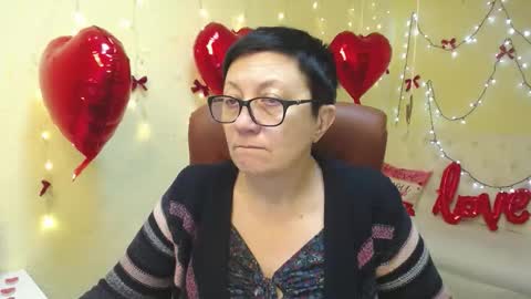 Snapshot of emilyl0vee chatting on 02-06-26, 09:07 Emily online show from 02-06-26, 09:07