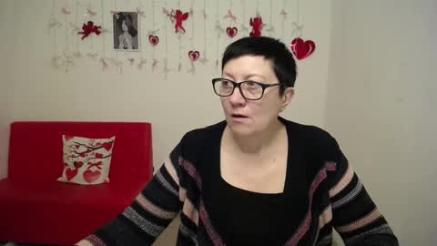 Snapshot of emilyl0vee chatting on 02-09-26, 07:07 Emily online show from 02-09-26, 07:07