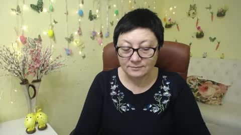 Snapshot of emilyl0vee chatting on 04-01-26, 05:30 Emily online show from 04-01-26, 05:30