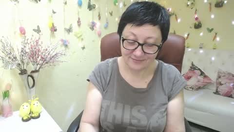 Snapshot of emilyl0vee chatting on 04-06-26, 05:47 Emily online show from 04-06-26, 05:47