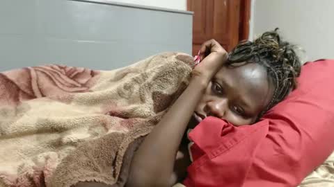 Emilly online show from 11-01-25, 01:18