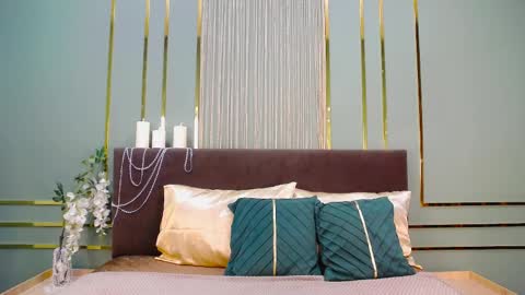 Emily online show from 03-30-26, 07:37